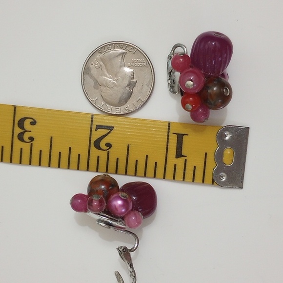 Vintage Clipon raspberry Pink mosaic pearl Earring Cluster Japan 1950s - Picture 6 of 9